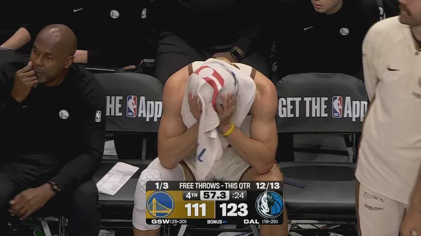 世界杯官方直播软件下载-轰下38分的库里，正负值-24！他怎么又被喷？认清形势，放弃幻想