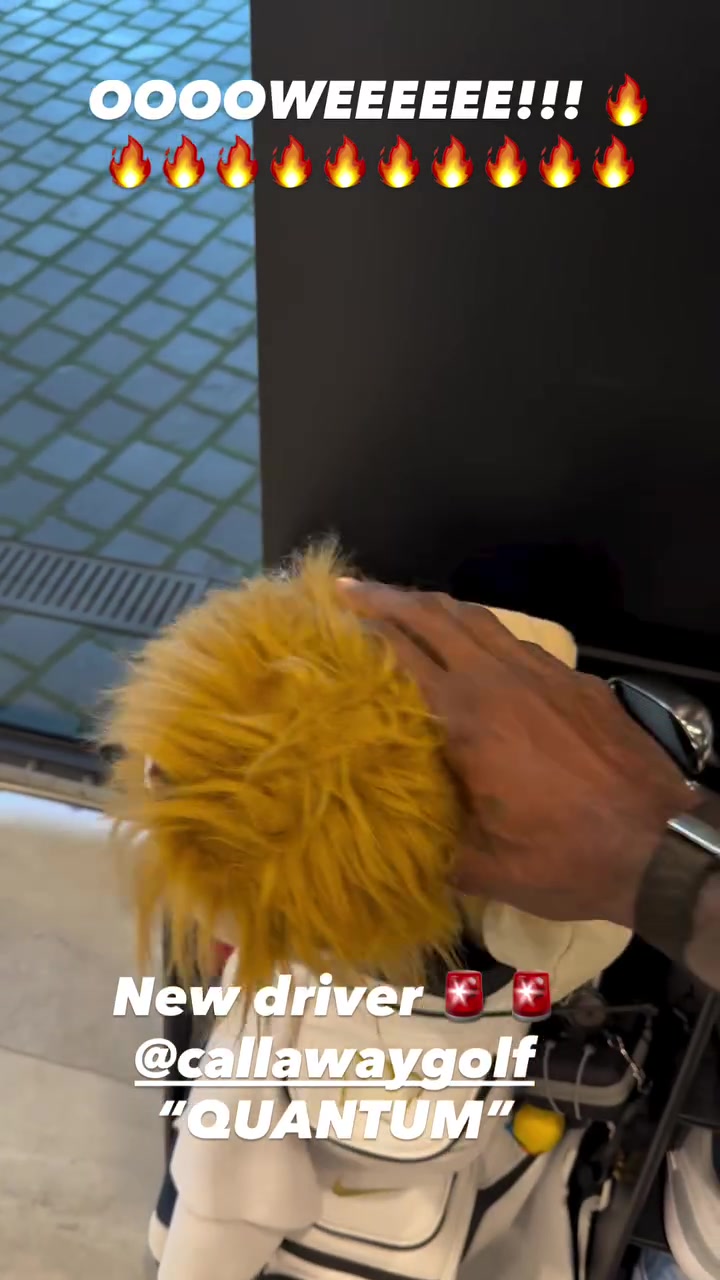 世界杯手机高清观看平台-詹姆斯晒收到全新碳纤维高尔夫球棒：等不及在球场上用它了！